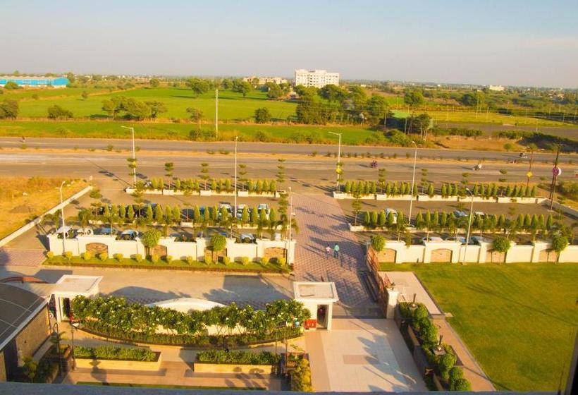 בית מלון כפרי Regenta Central Indore