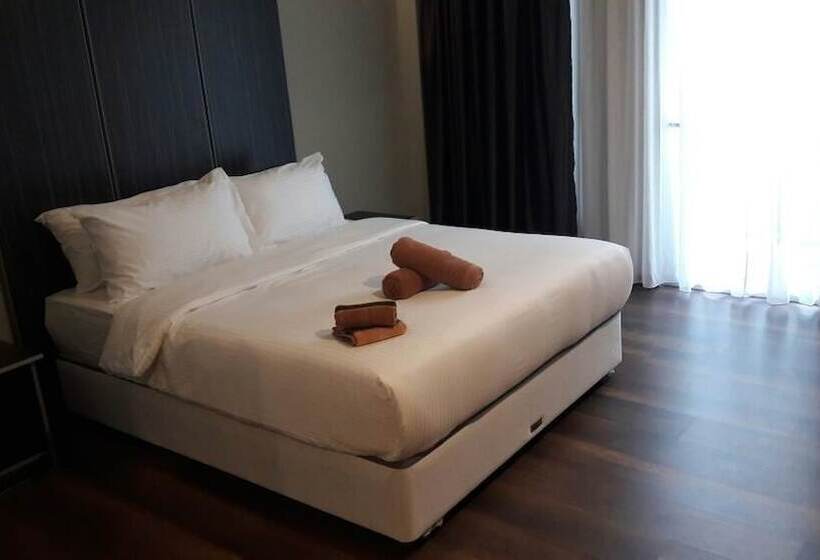 فندق The Chapter Suites &