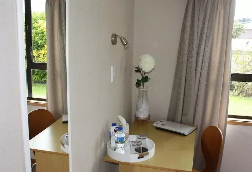 Jenny's Bed & Breakfast