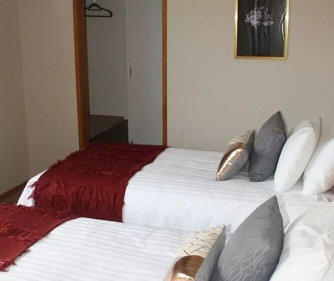 Jenny's Bed & Breakfast