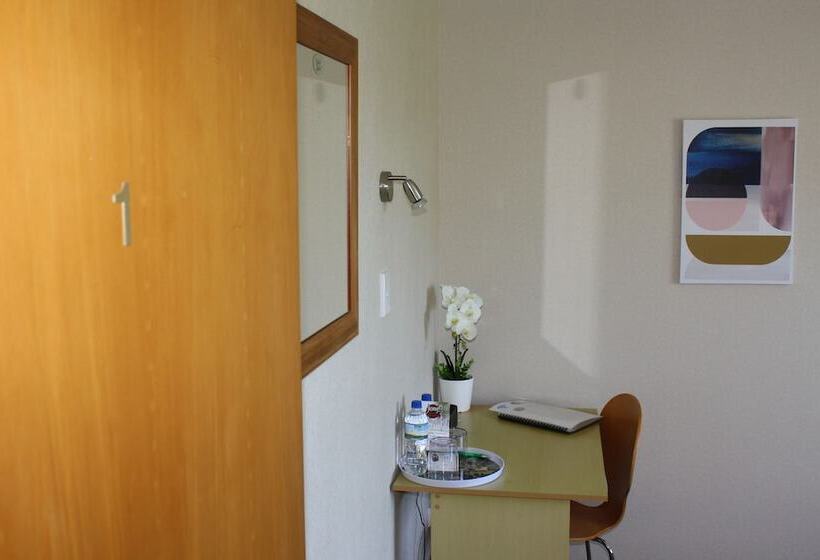 Jenny's Bed & Breakfast