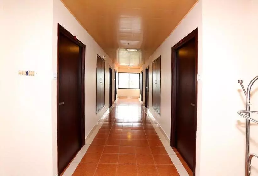 Oyo 9560 Hotel Bellwether