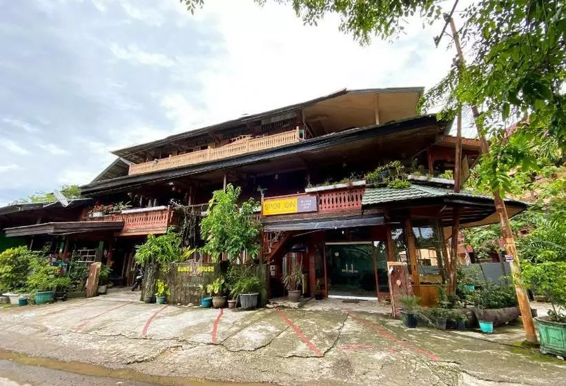 ユースホステル Bunda House Syariah