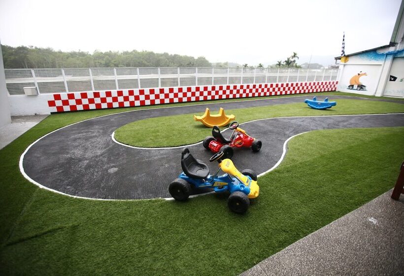 تختخواب و صبحانه Dou House