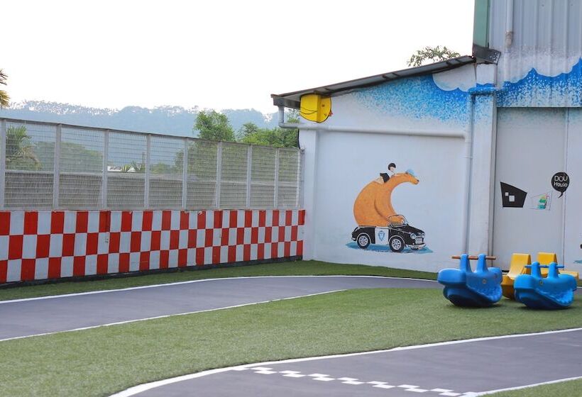 تختخواب و صبحانه Dou House