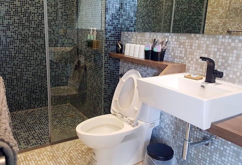 تختخواب و صبحانه Dou House