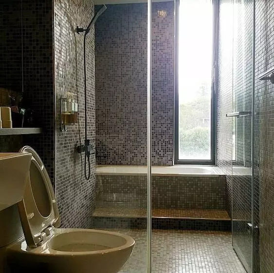 تختخواب و صبحانه Dou House