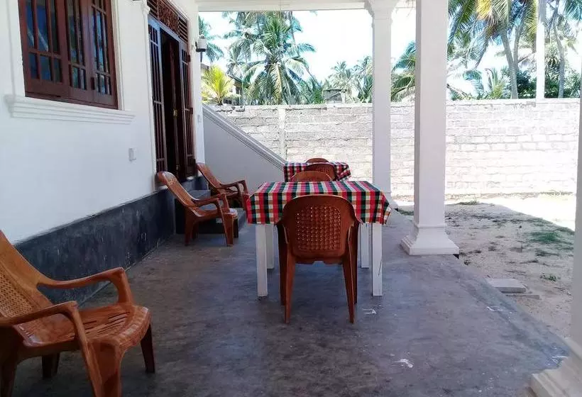 Aamiaismajoitus (B&B) Bawana Beach House