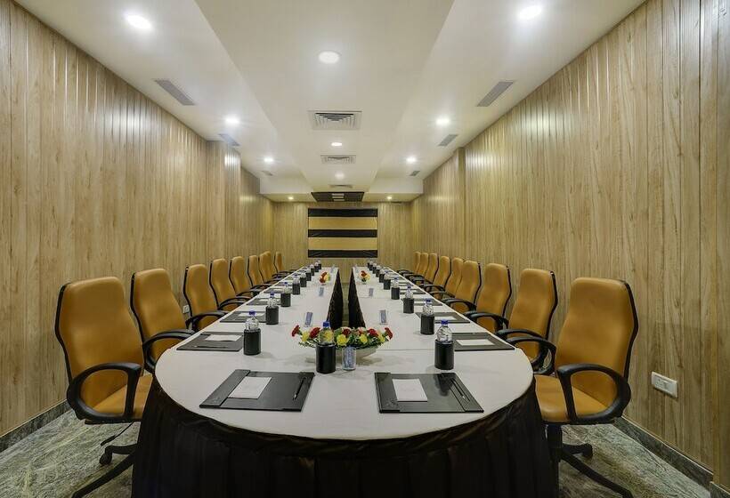 ホテル Cygnett Park Di Arch