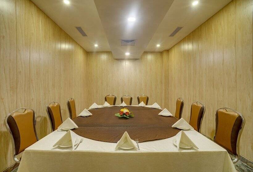 ホテル Cygnett Park Di Arch