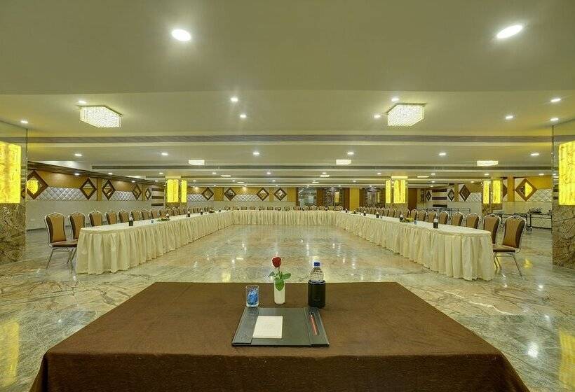 ホテル Cygnett Park Di Arch