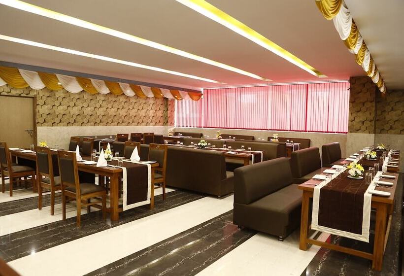 ホテル Cygnett Park Di Arch