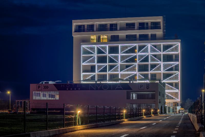 Nyota Hotel & Conference Center