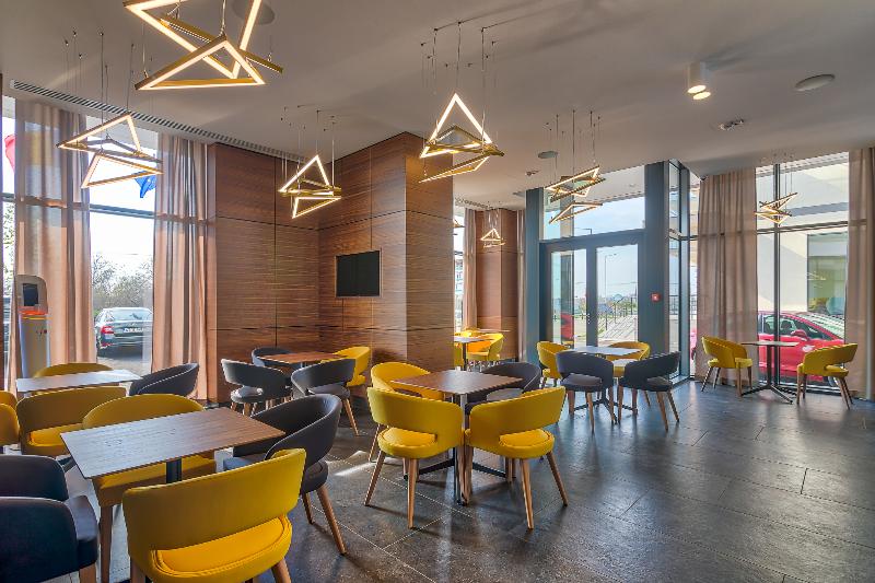 Nyota Hotel & Conference Center