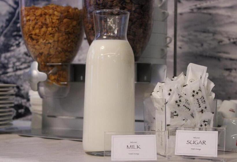 تختخواب و صبحانه Orange