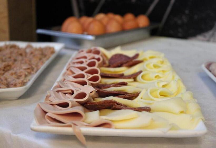 تختخواب و صبحانه Orange