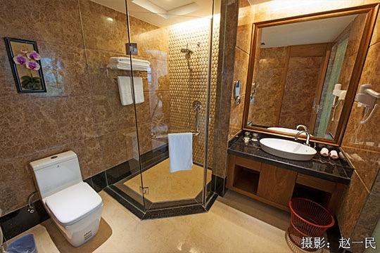 Hotel Chinese Yew Lake