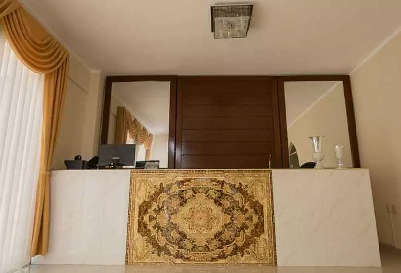 هتل Ganesh