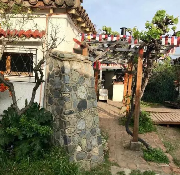 ホテル Howard Johnson By Wyndham Olmue