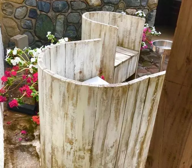 ホテル Howard Johnson By Wyndham Olmue