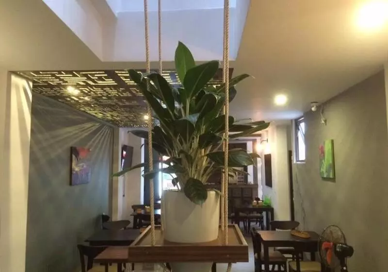 هتل Kha Hostel