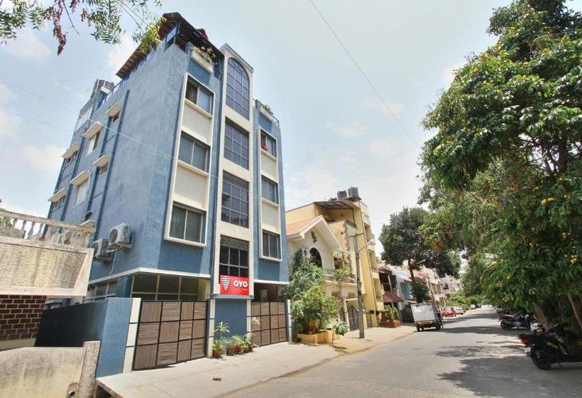 هتل Oyo 5635 Ash Berry