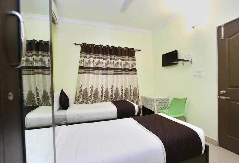 هتل Oyo 5635 Ash Berry