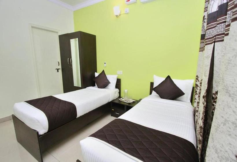 هتل Oyo 5635 Ash Berry