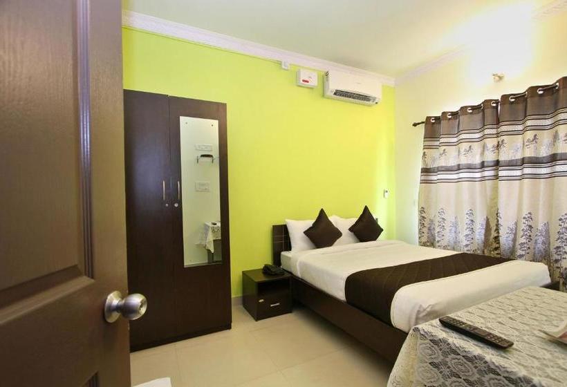 هتل Oyo 5635 Ash Berry