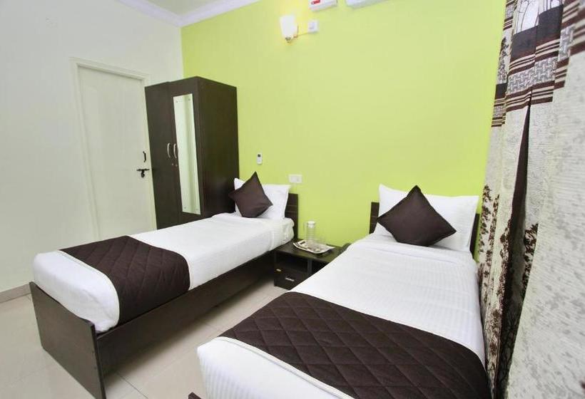 هتل Oyo 5635 Ash Berry
