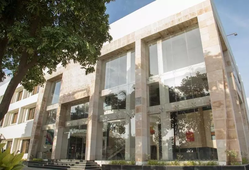 هتل Oyo Flagship Wadi