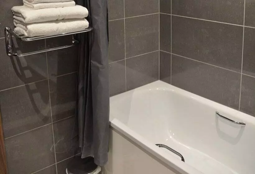 Hotelli Raglan Lodge