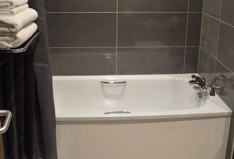 Hotelli Raglan Lodge