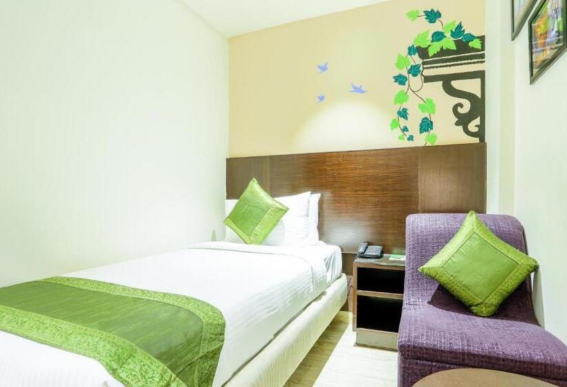 Hotel Treebo C Plaza