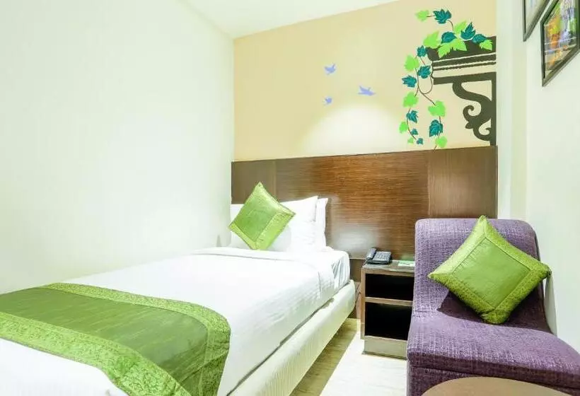 ホテル Treebo C Plaza