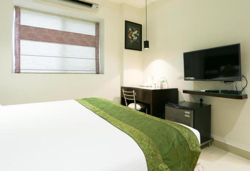 Hotel Treebo C Plaza