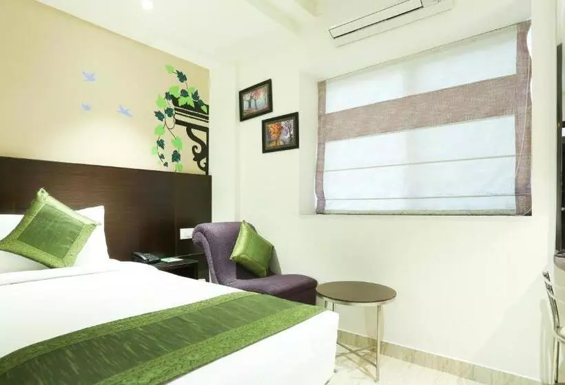 ホテル Treebo C Plaza