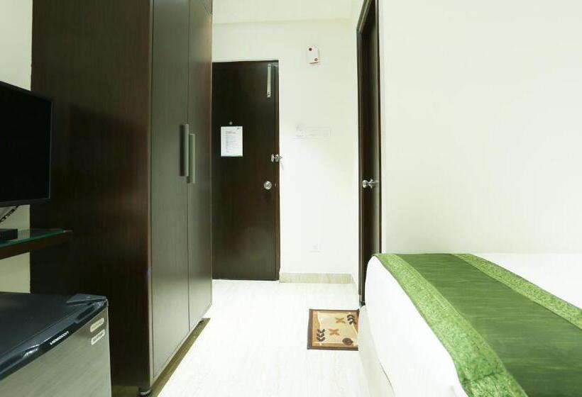 Hotel Treebo C Plaza