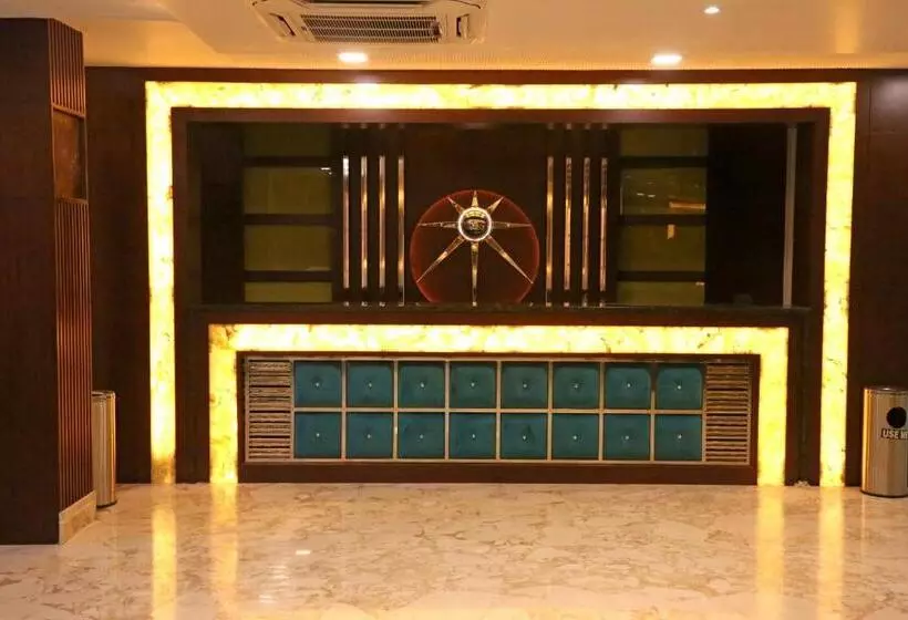 هتل Varanasi Inn