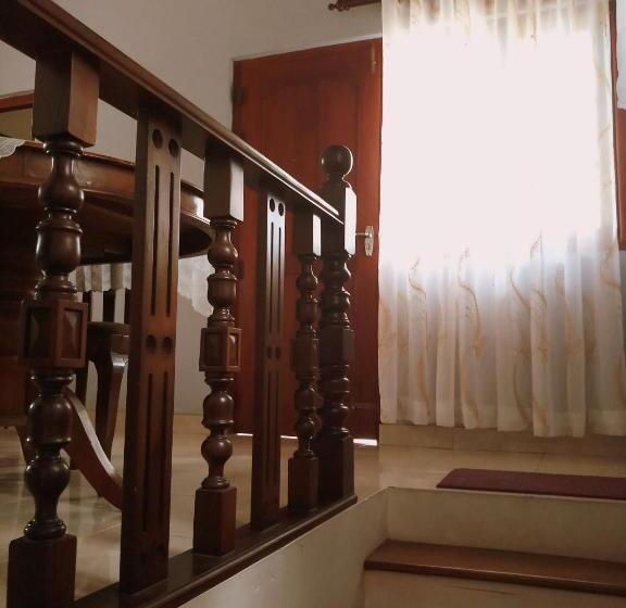 منتجع Staykandy