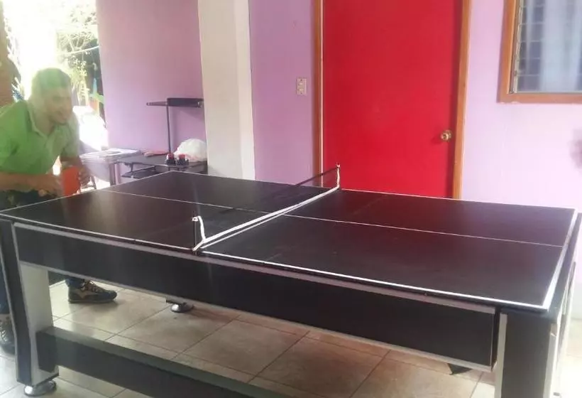 ユースホステル Hostal Mochilas