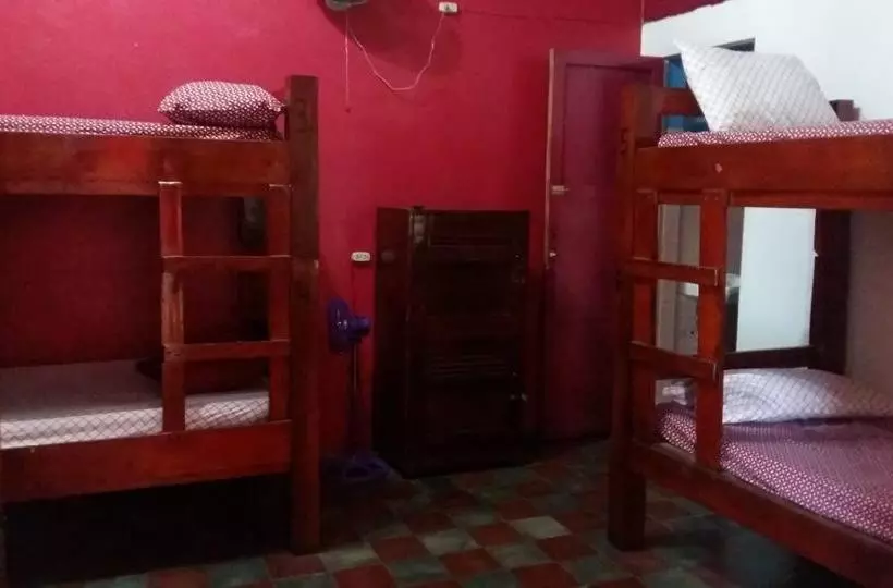 ユースホステル Hostal Mochilas