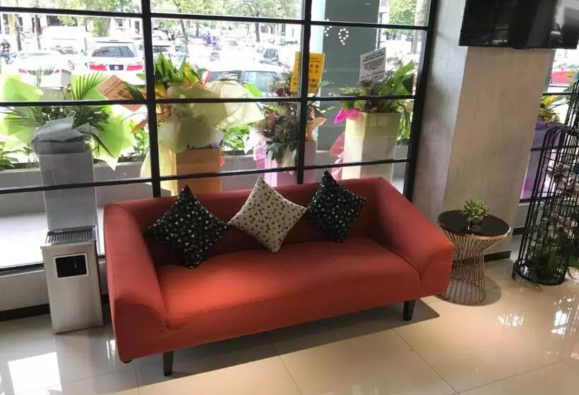 هتل 99 Kota Kemuning