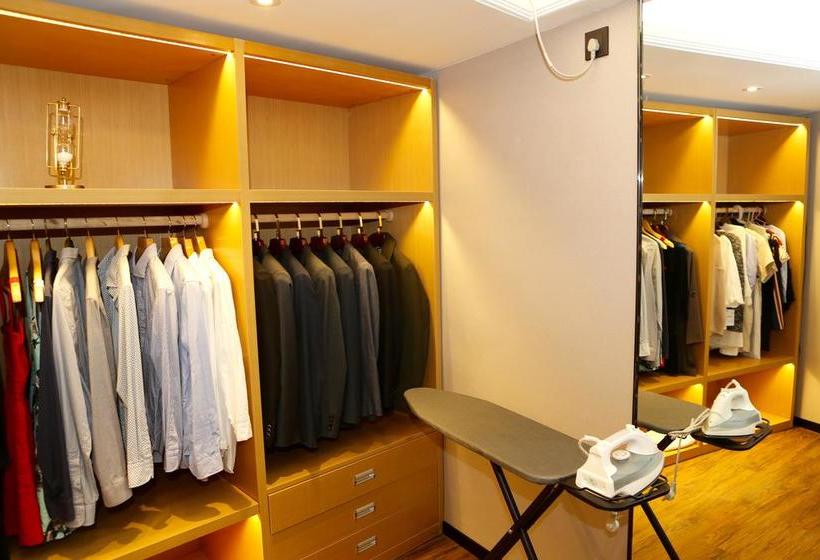 Hotel Bennelong Residances