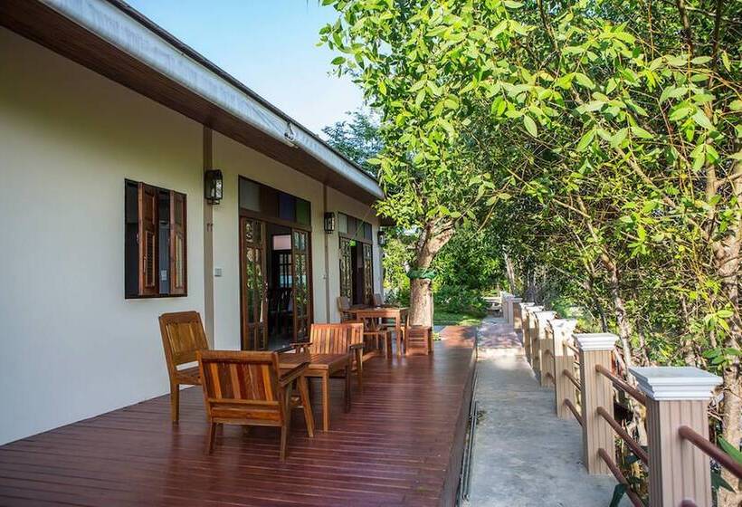 酒店 Oh Amphawa Boutique Resort