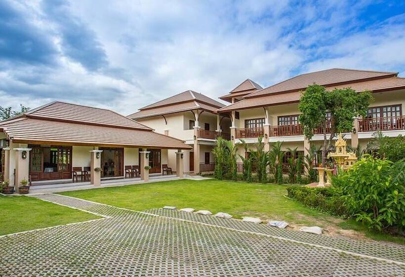 酒店 Oh Amphawa Boutique Resort