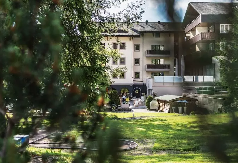 Hotelli Roggenstock Lodge