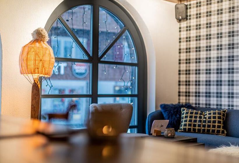 ホテル Roggenstock Lodge