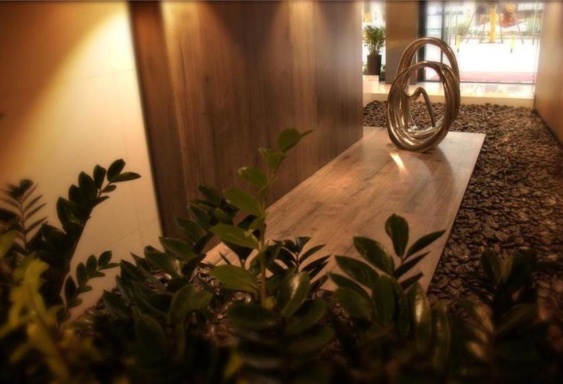 Hotel Bennelong Residances