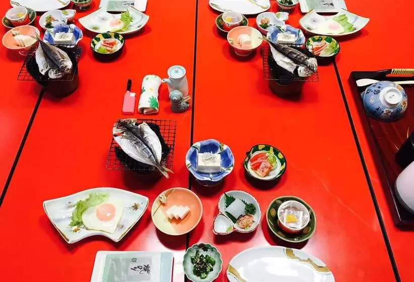 旅館 Ryoshi No Onsenyado Taro